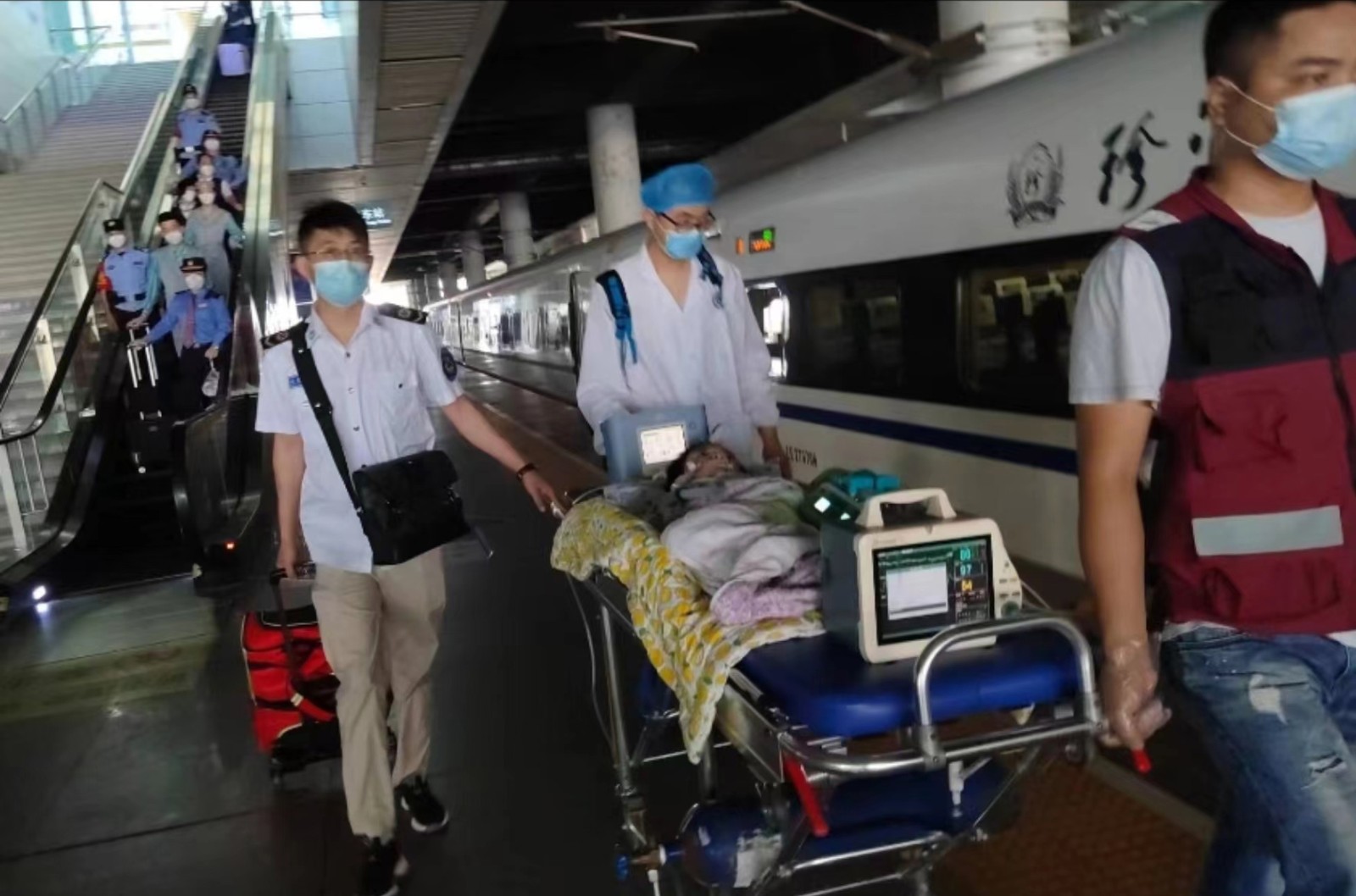 定西县高铁转运公司